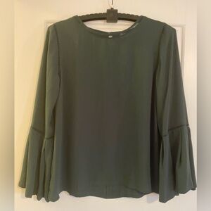 BNWT Loft medium olive green medium blouse